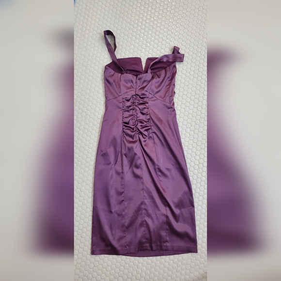 Le Chateau Satin Dress - Picture 3 of 3